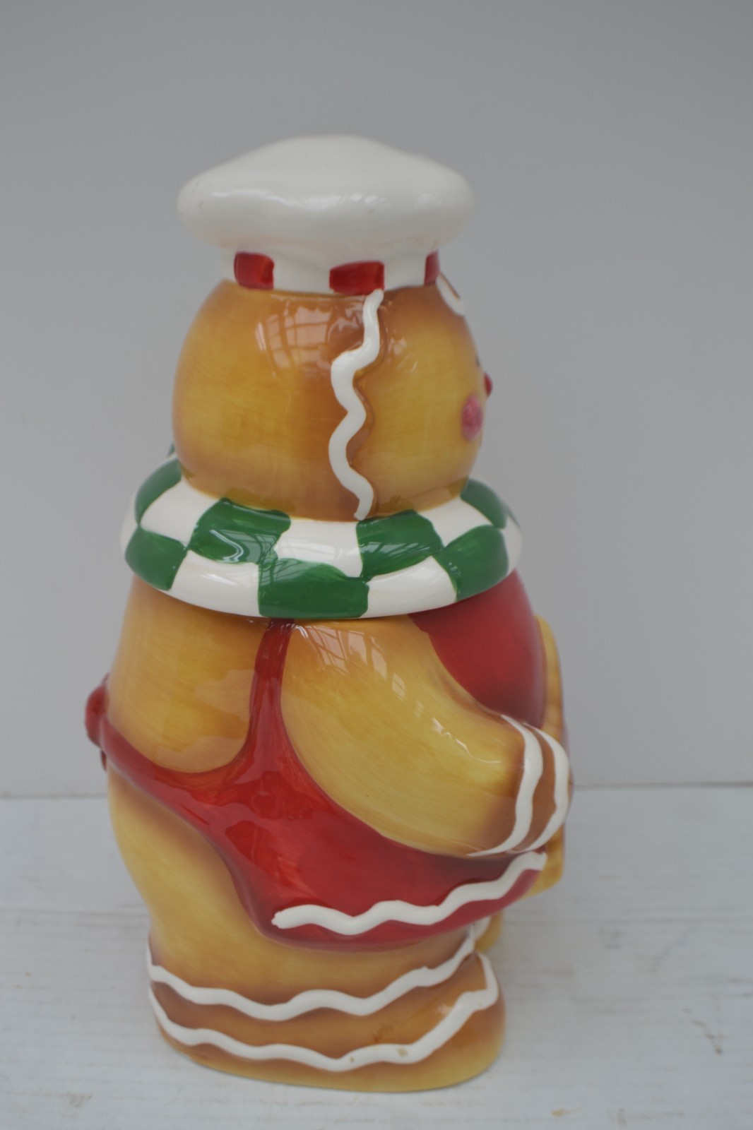 GingerBread Man Treat & Cookie jar. Laurie Gates vintage Hand Painted