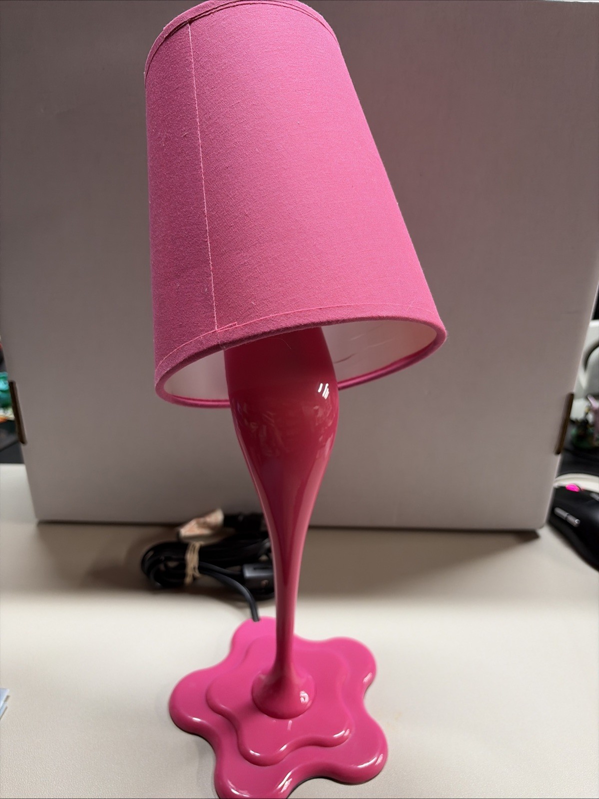 LumiSource Woopsy Paint Spill Lamp MCM Abstract Pink 16”