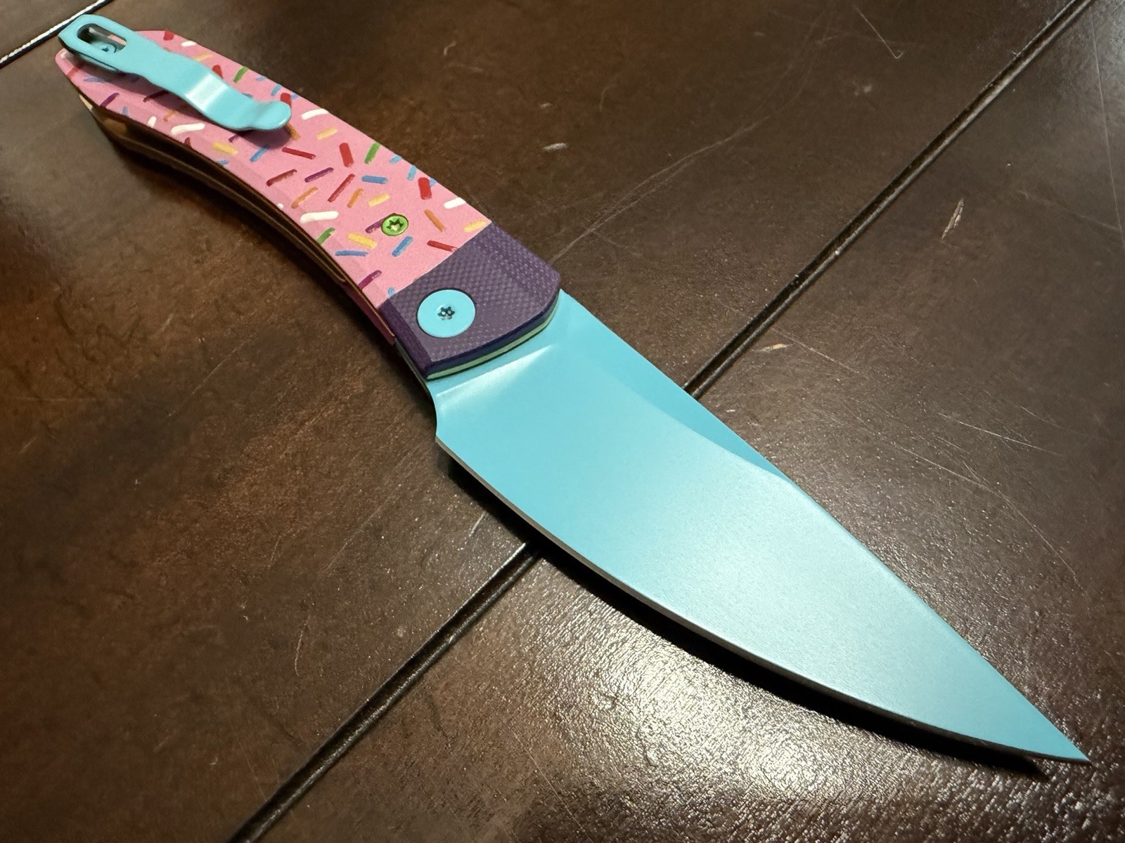 Kizer Mini Momo Liner Lock Pocket Knife Dessert Warrior