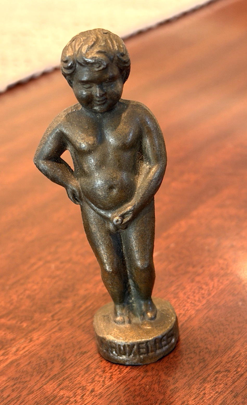 Vtg Bruxelles Nude Boy Peeing Statue Pipe Tobacco Tamper WWII Soldier Gift