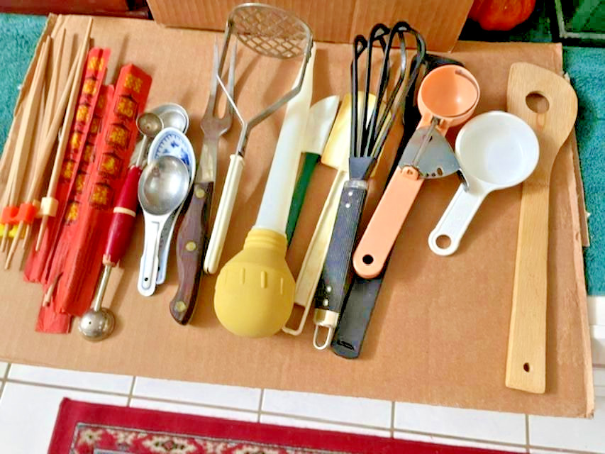Lot of Kitchen Utensils / Tools Mixed Materials and Brands, Free Shipping