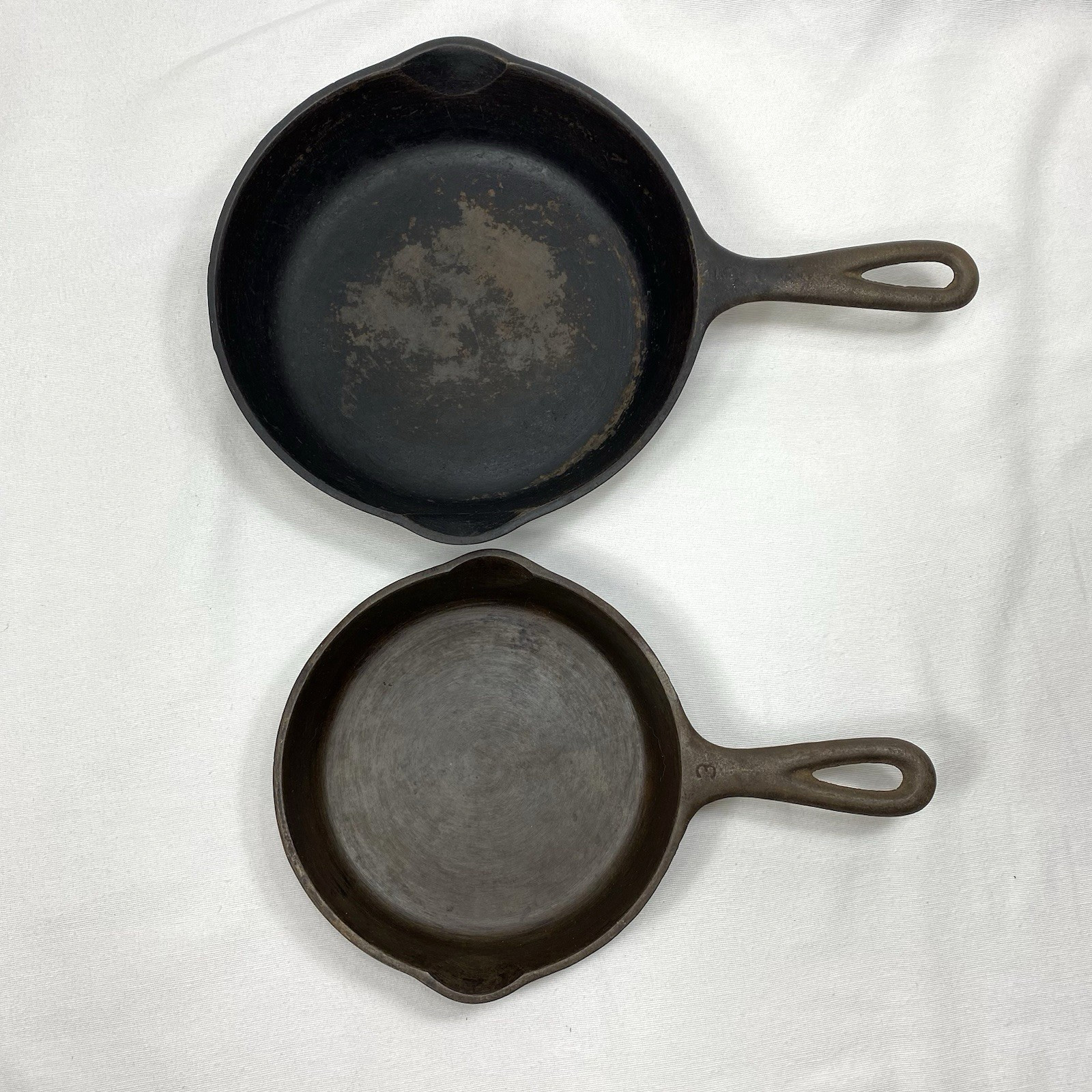 Lot of 2 Wagner Ware Sydney 0 Cast Iron Skillets Pans 1053R, 1055 #3 & #5