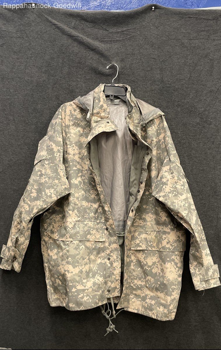 Tennier Industries Men’s ECWCS UCP Digital Camo Cold Weather Parka Sz XL-R