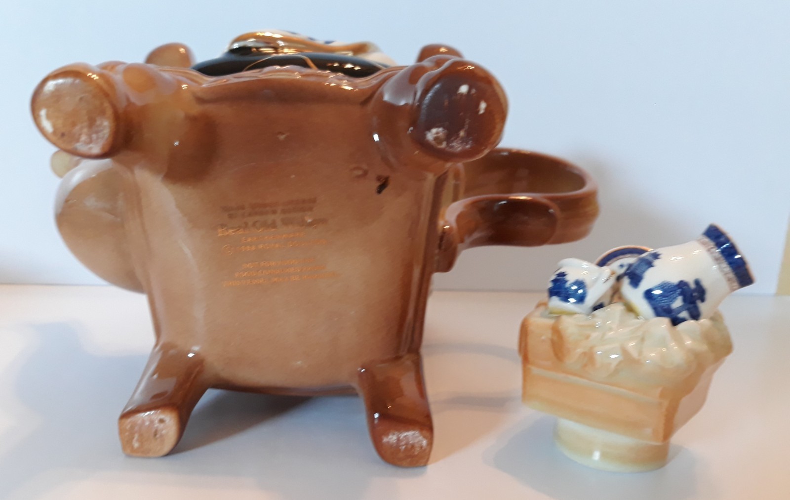 ROYAL DOULTON (CARDEW DESIGN) “REAL OLD WILLOW” BLUE CHAIR FIGURAL TEAPOT 1998