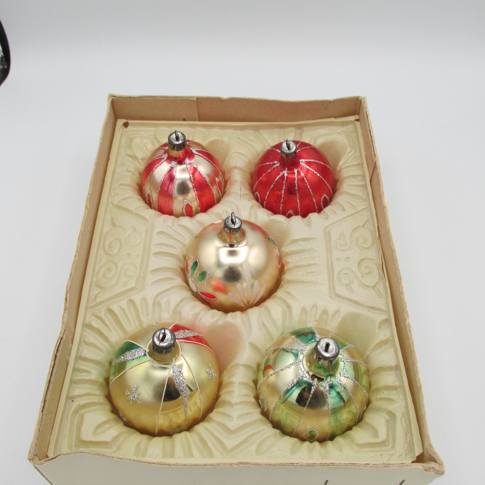 VTG 5 Commodore Christmas Classics European Hand Painted 2 1/4″ Glass Ornaments