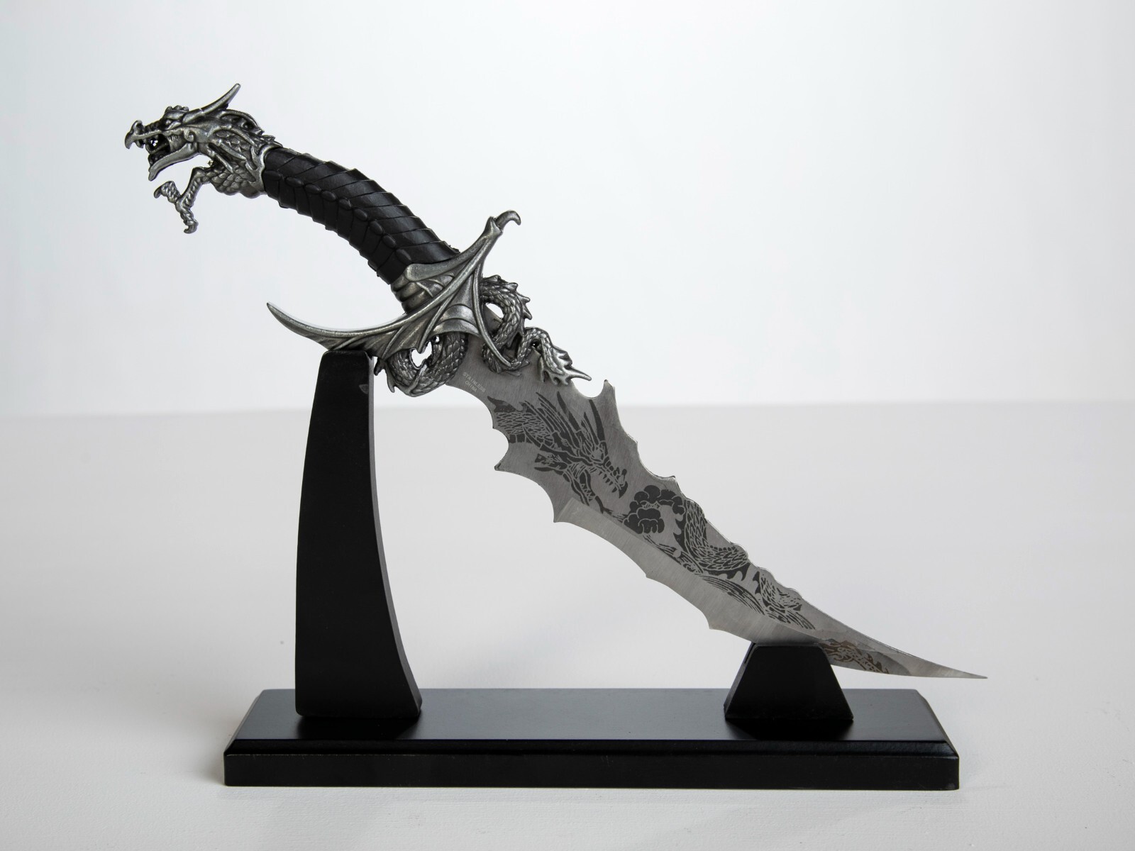 Sea Dragon 13.25″ OA Fantasy Knife & Stand Etched Blade Collectable Home Decor