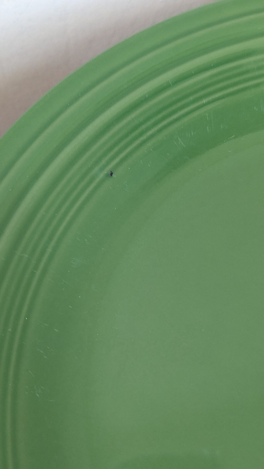 FIESTA WARE Green Lime CHARTREUSE Modern Retired DINNER PLATES 10.5in Set of 5