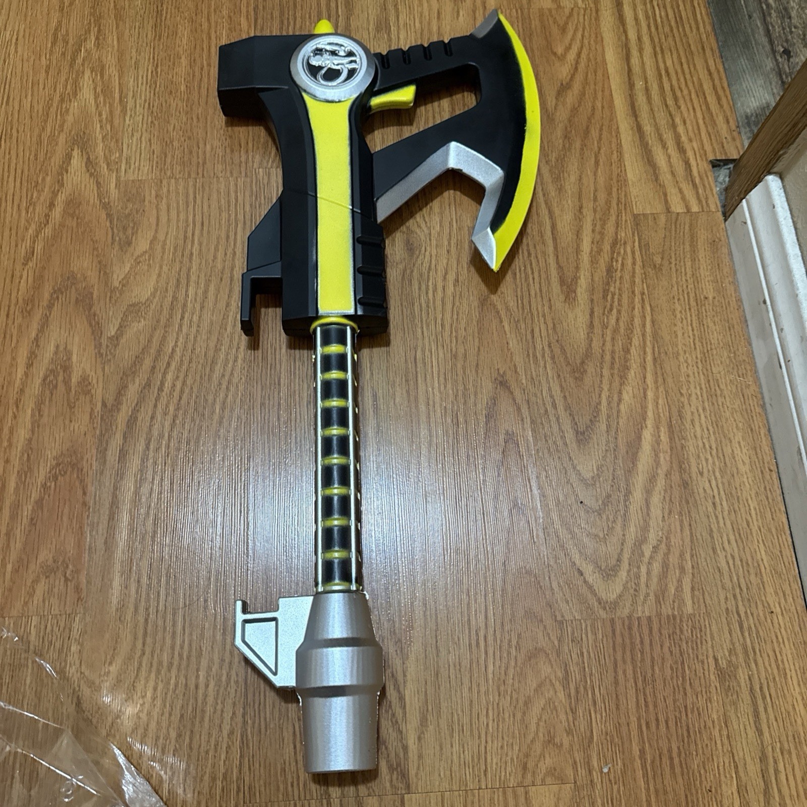 Power Rangers Axe 20” Black And Yellow Power Axe Foam 1:1 Life Size