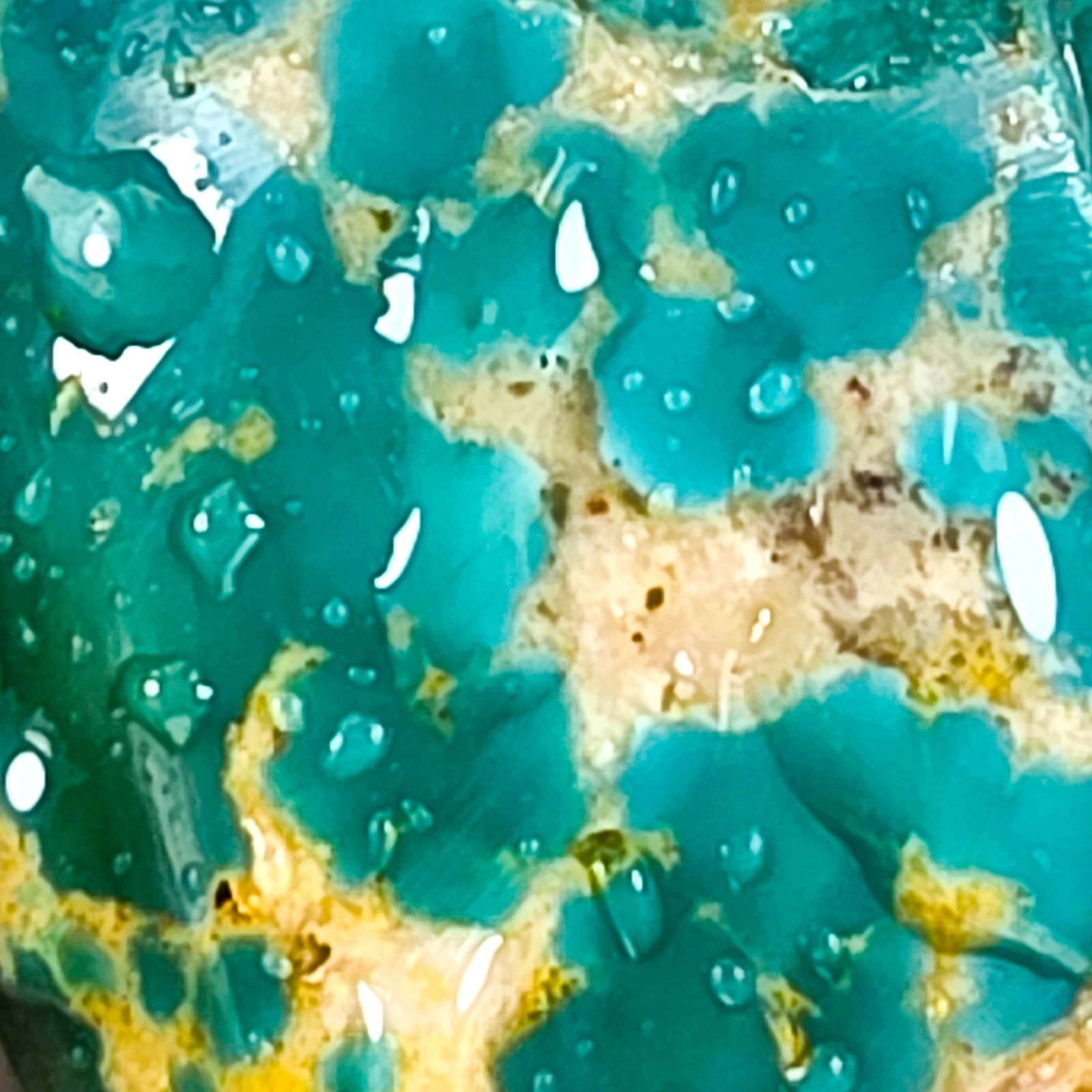 GS1210 AAA-grade Polychrome Turquoise Mtn. rough turquoise 26.1 gr, lapidary