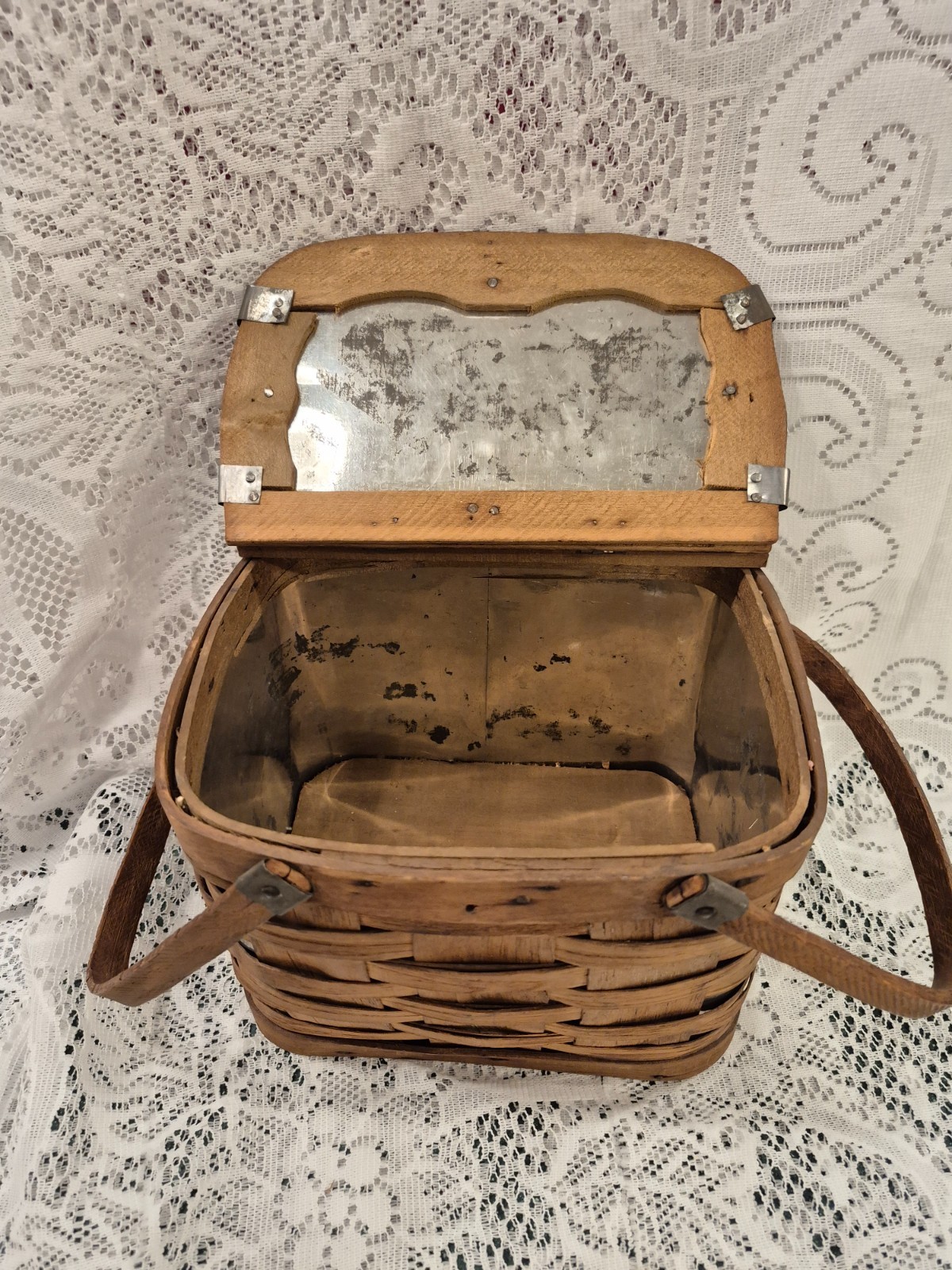 Vintage Primitive METAL LINED SPLIT OAK REFRIGERATOR PICNIC BASKET COOLER HANDLE