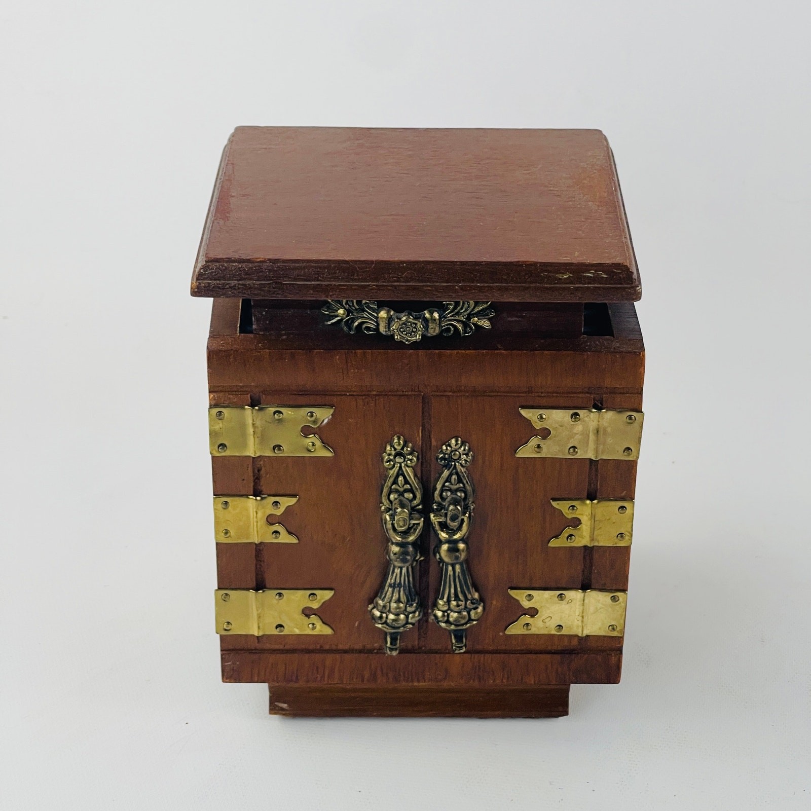 Vintage Wood And Cork Coaster Box Set of 6 MCM 5 1/2 x 3 3/4 x 4 3/8”