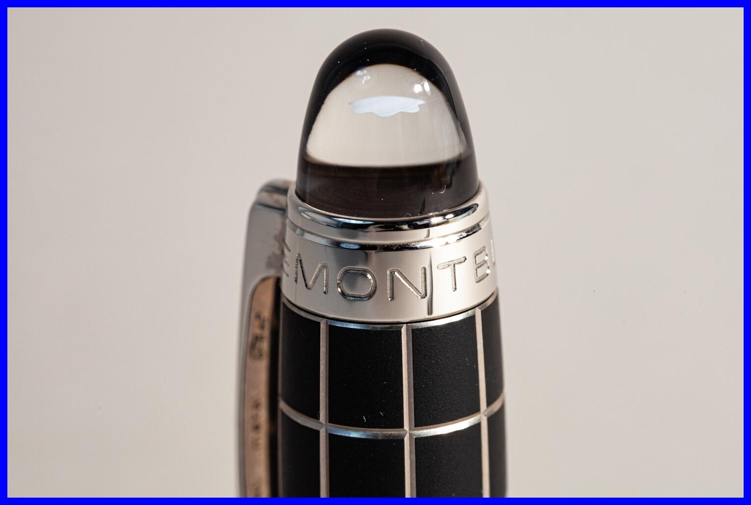 Montblanc Starwalker 08856 Rollerball, Metal Rubber Platinum Line Classic