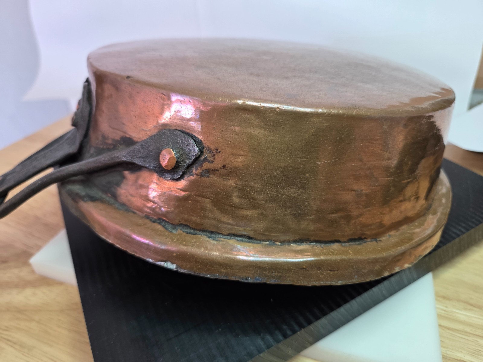 Antique French Cottage Hammered Copper Saute Fry Pan w/ Wrought Iron Handle 10″