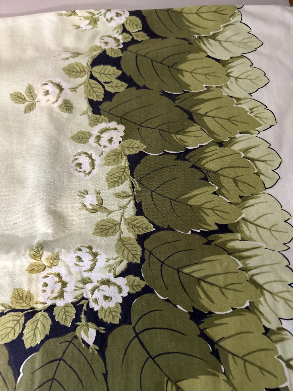 Vtg Tablecloth Tropical Leaves Vibrant Colors 48″x44″ Rayon Cotton EXCELLENT