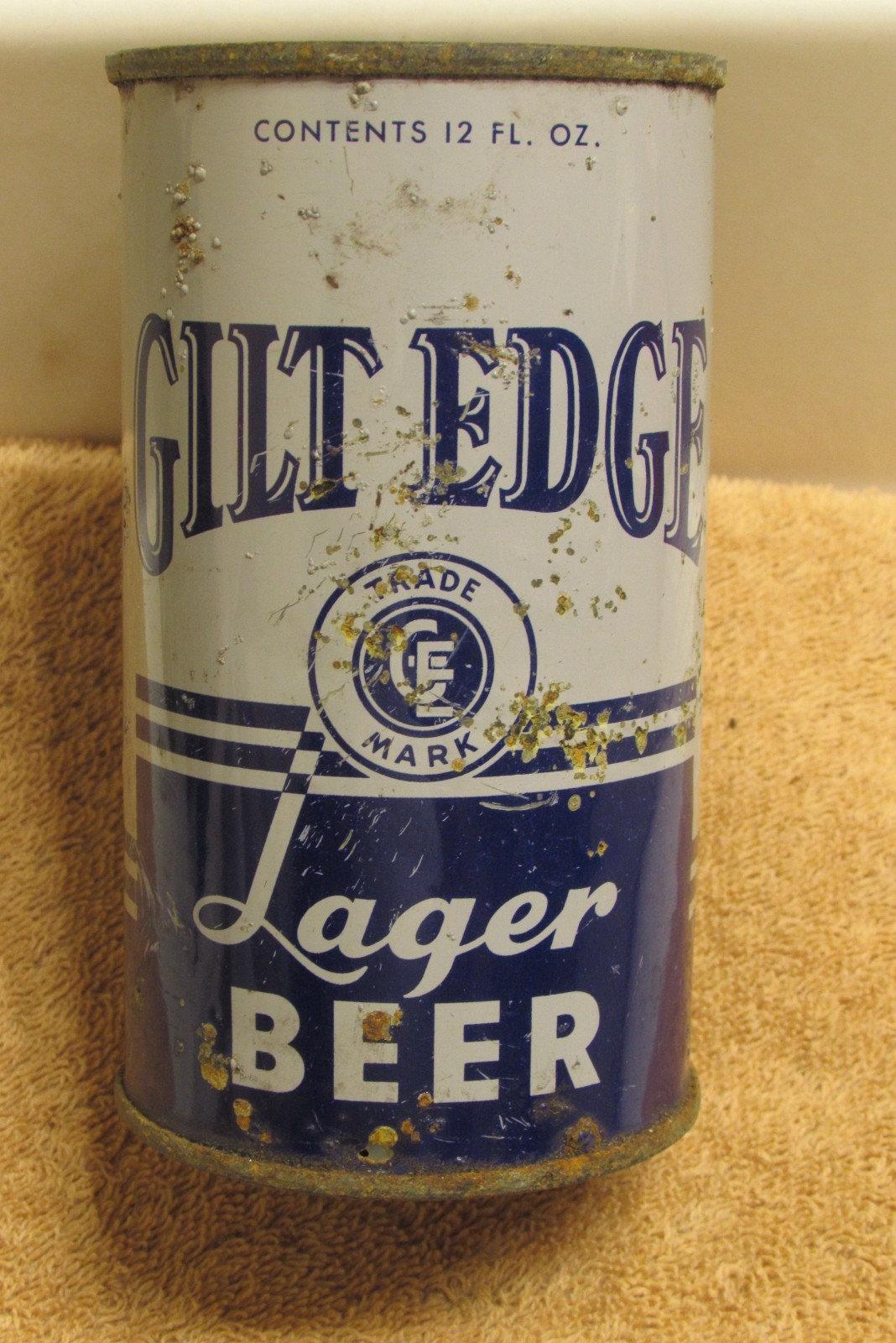 1930s GILT EDGE LAGER, IRTP flat top beer can, BUFFALO, Sacramento California