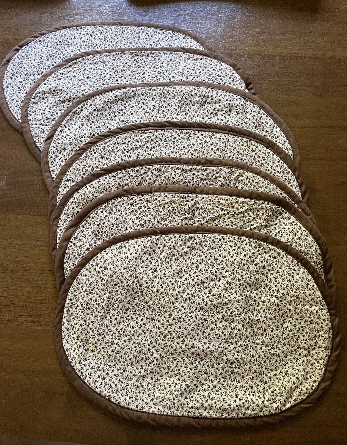 VTG 1970’s Quilted Placemats Set Of 7 Homemade Hand Sewn Brown Floral Two Sided