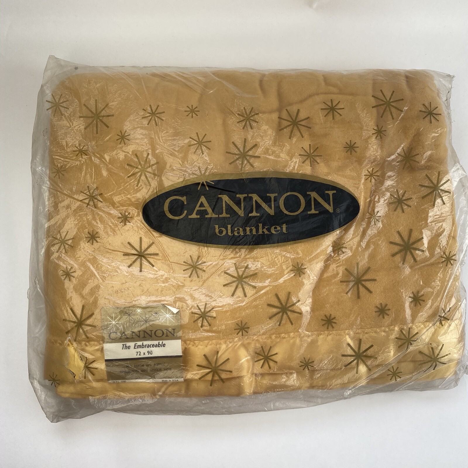 Vintage CANNON Embraceable 100% Acrylic Blanket Twin to Full Size 72 x 90” Gold