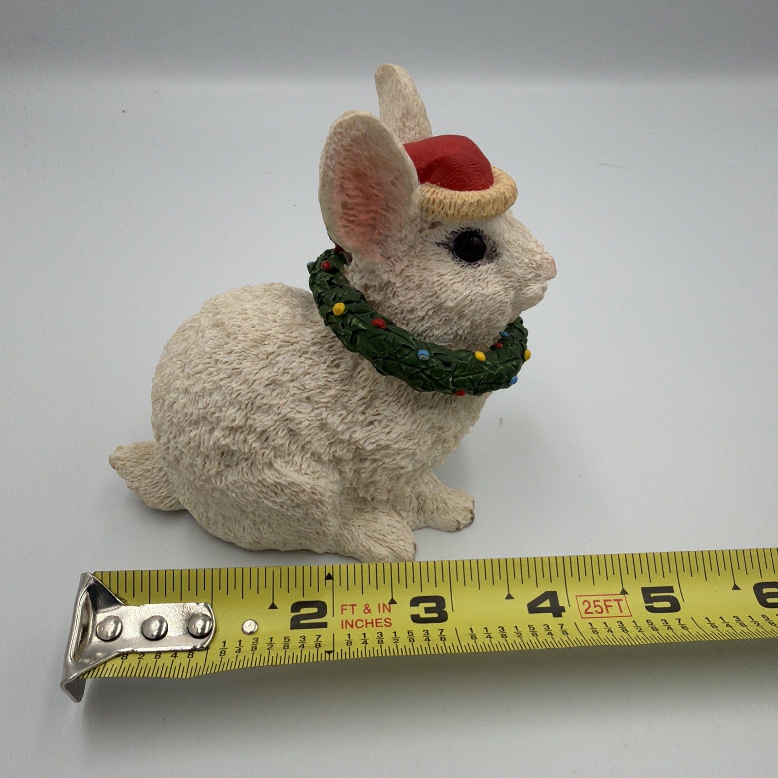 Christmas Easter Bunny Rabbit Santa Claus Hat Wreath Resin Figurine Decoration