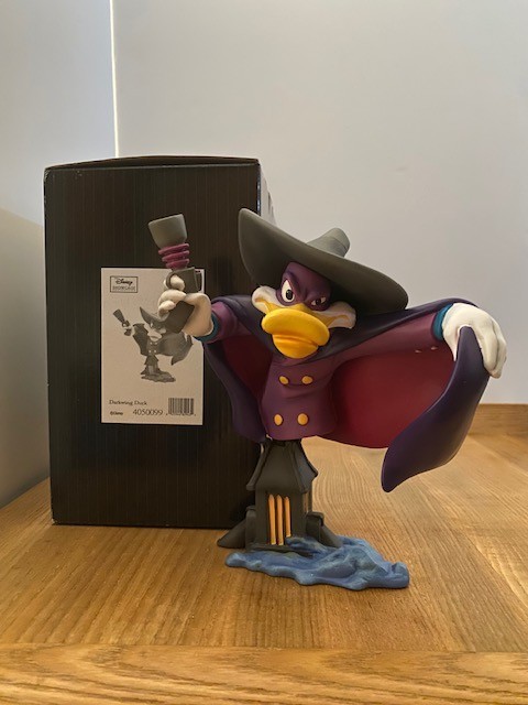 Disney Showcase – Grand Jester Studios – Darkwing Duck – 4050099 – New w/Box