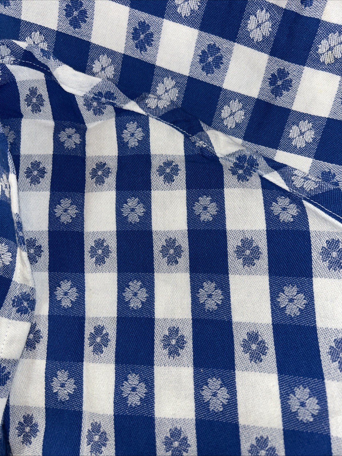 Older Blue & White Gingham Clover Checked Tablecloth – 58″ Round