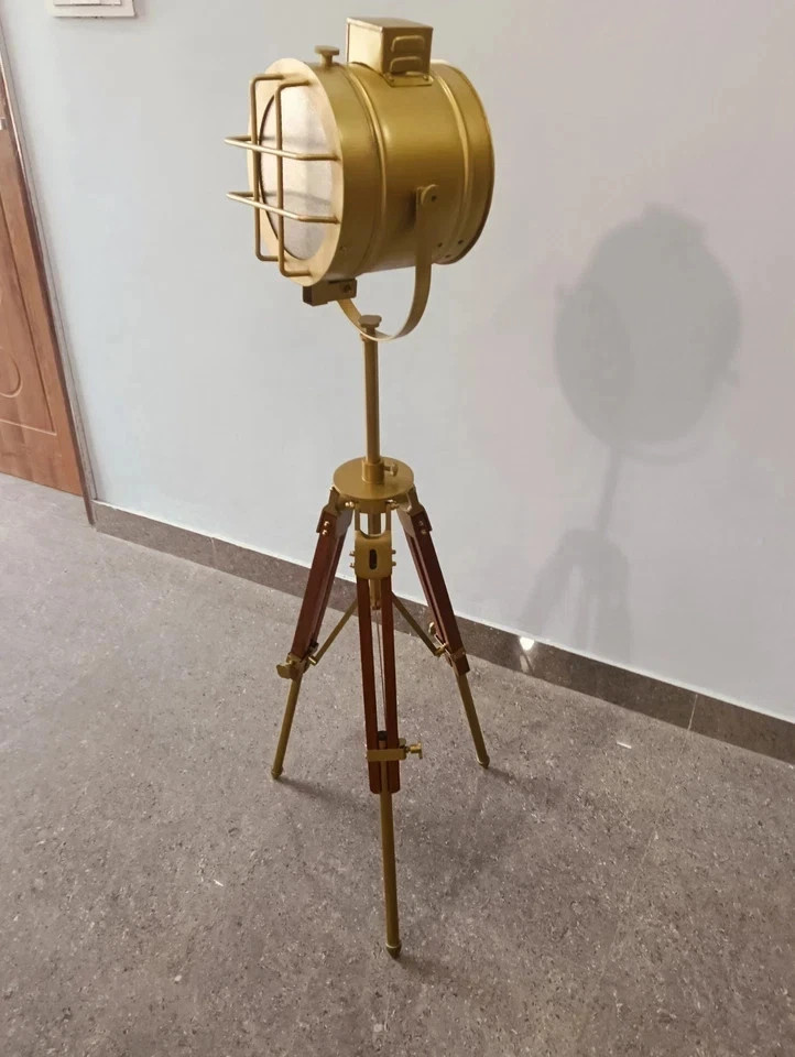 Spotlight Antique Style Floor Light With Wooden Tripod Floor Lamp Searchlight