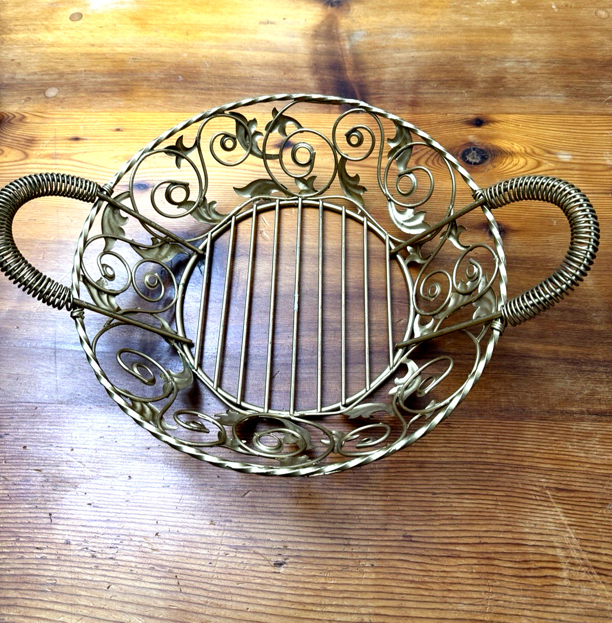 Metal Wire Basket Open Pattern Design 14″ w/Coil Handles 11″ Diameter Gold Tone