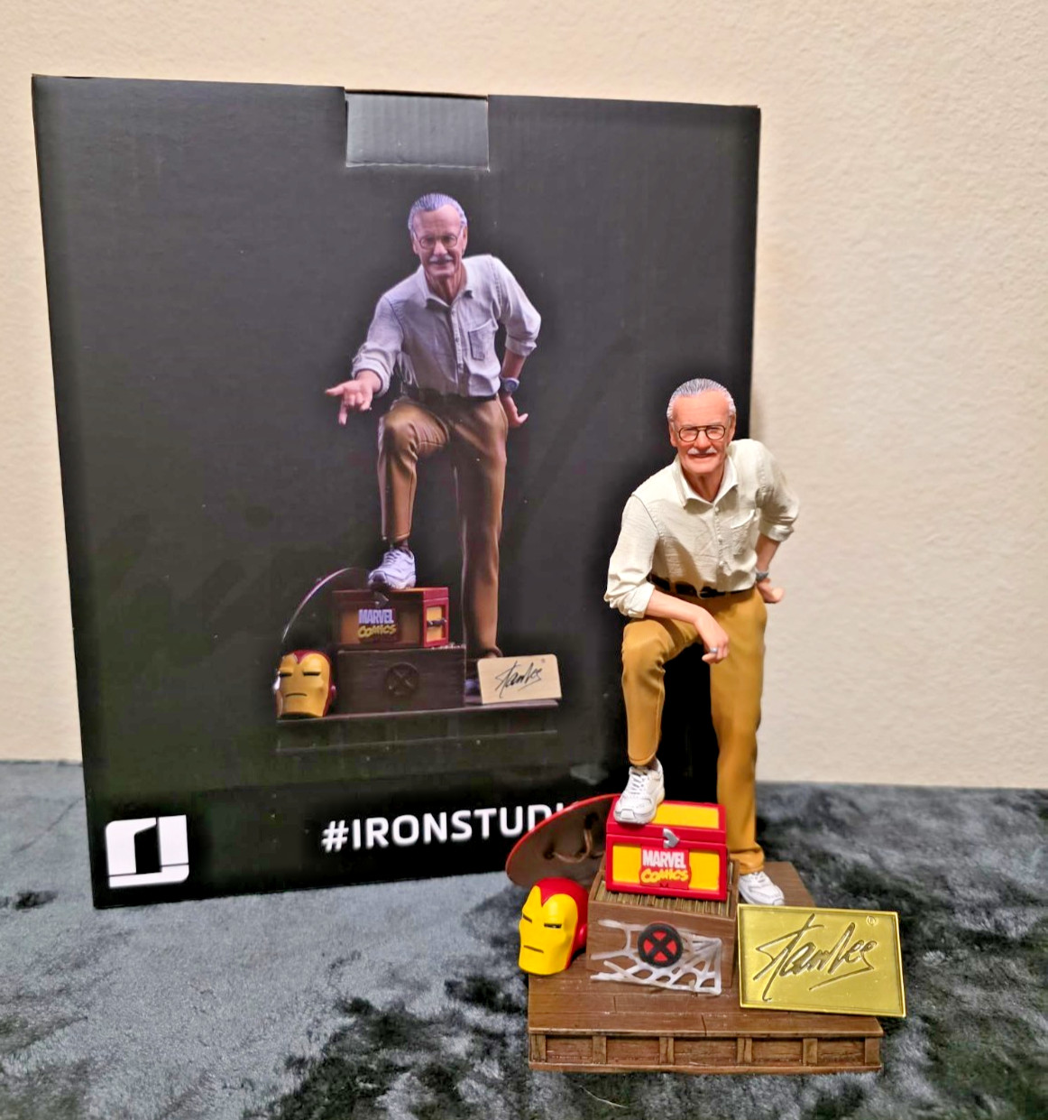Iron Studios Stan Lee 1/10 Deluxe Art Scale Limited Edition Statue Marvel New