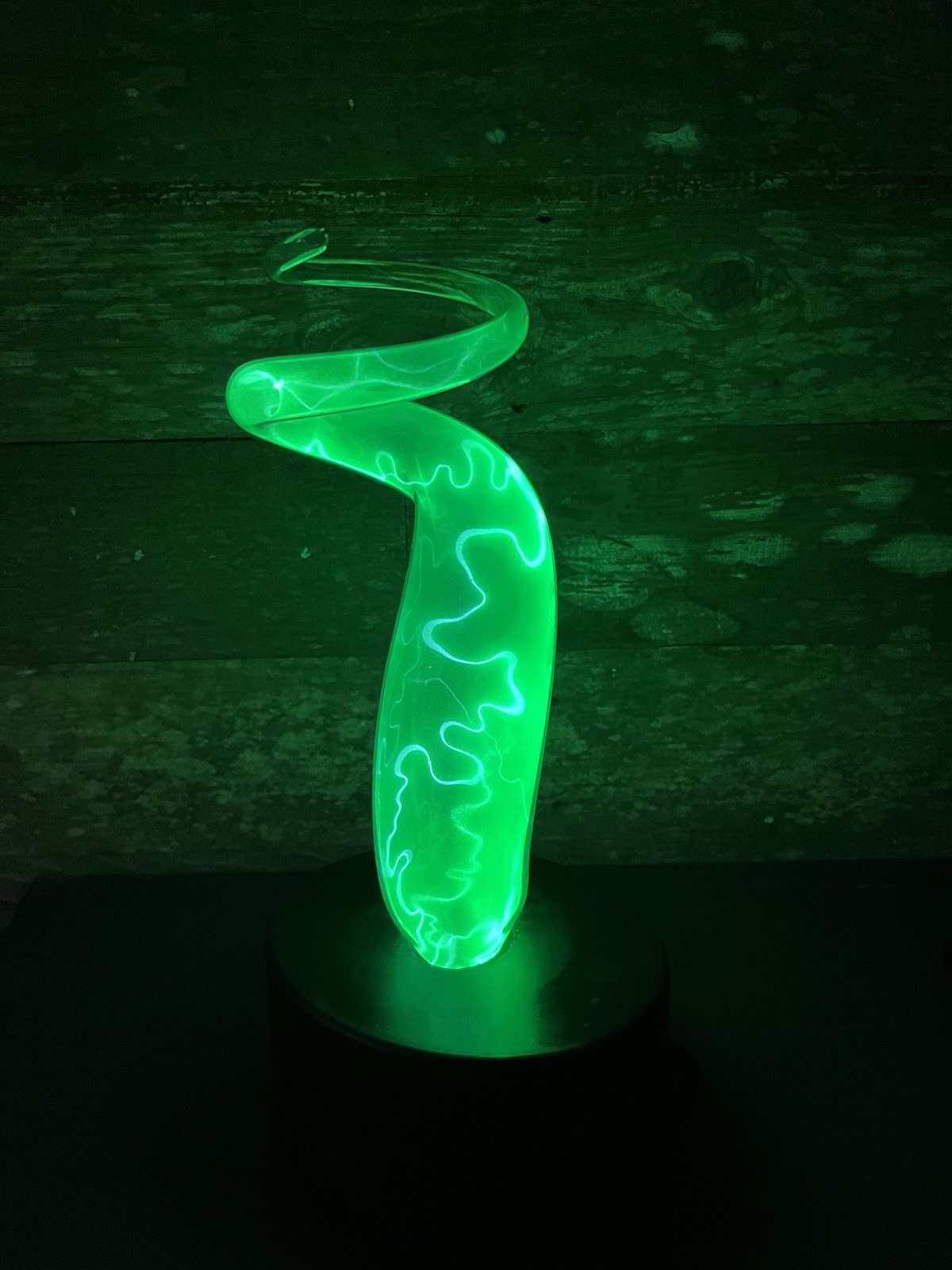 Lumisource Electra Plasma Art Lamp Green Glass Twisted Swirl Light – 16″ Tall