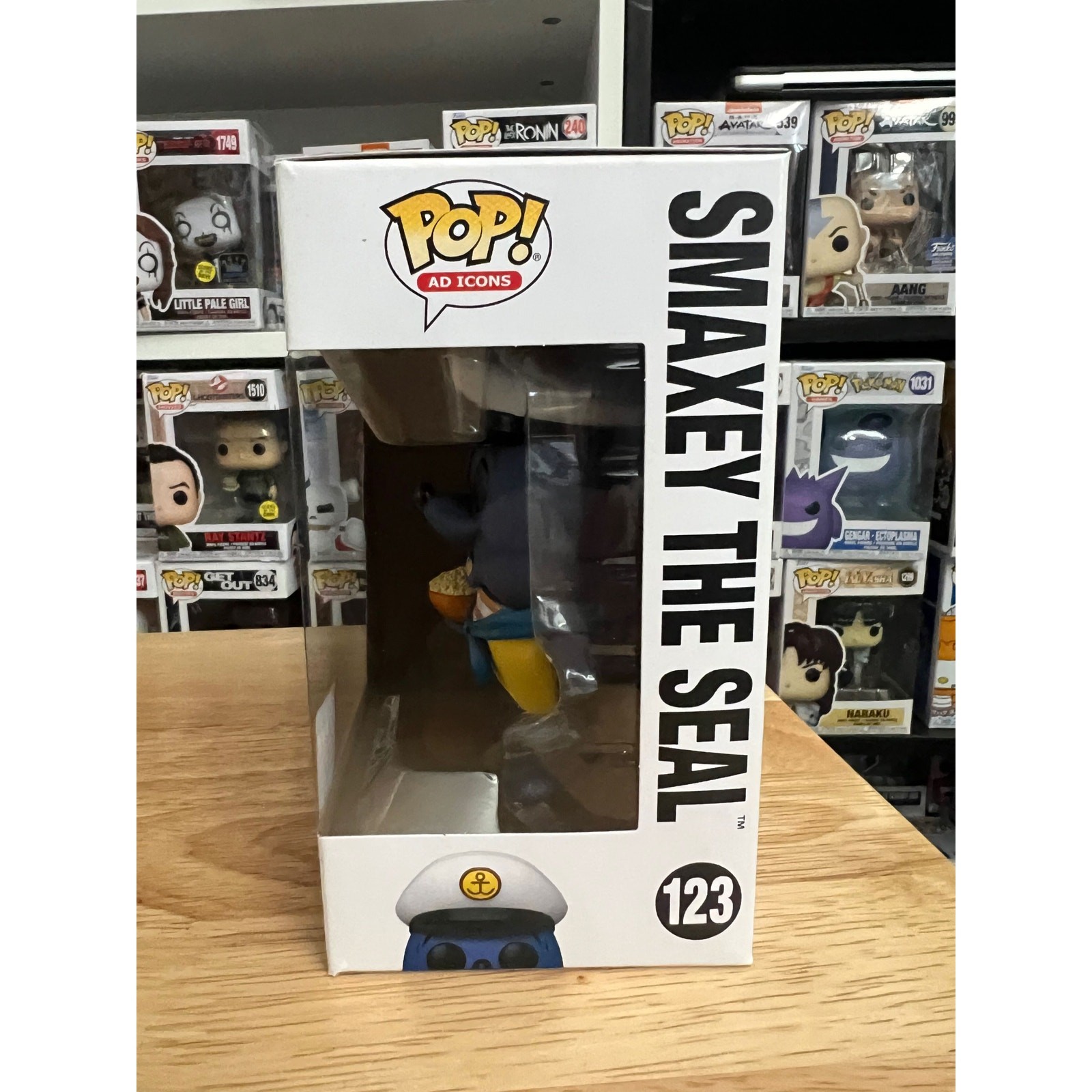 VAULTED EXCLUSIVE LIMITED EDITION Smaxey the Seal Funko Pop #123 Sugar Smacks Ad