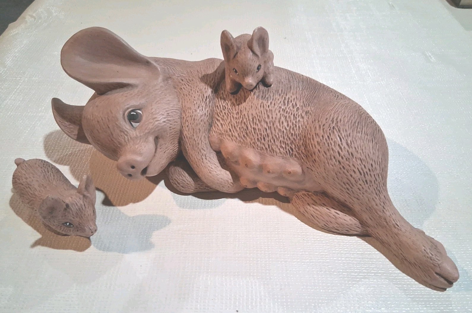 Ceramic PIG Mother and Baby Ceramic Figurines 11″ Long. Cute Realistic