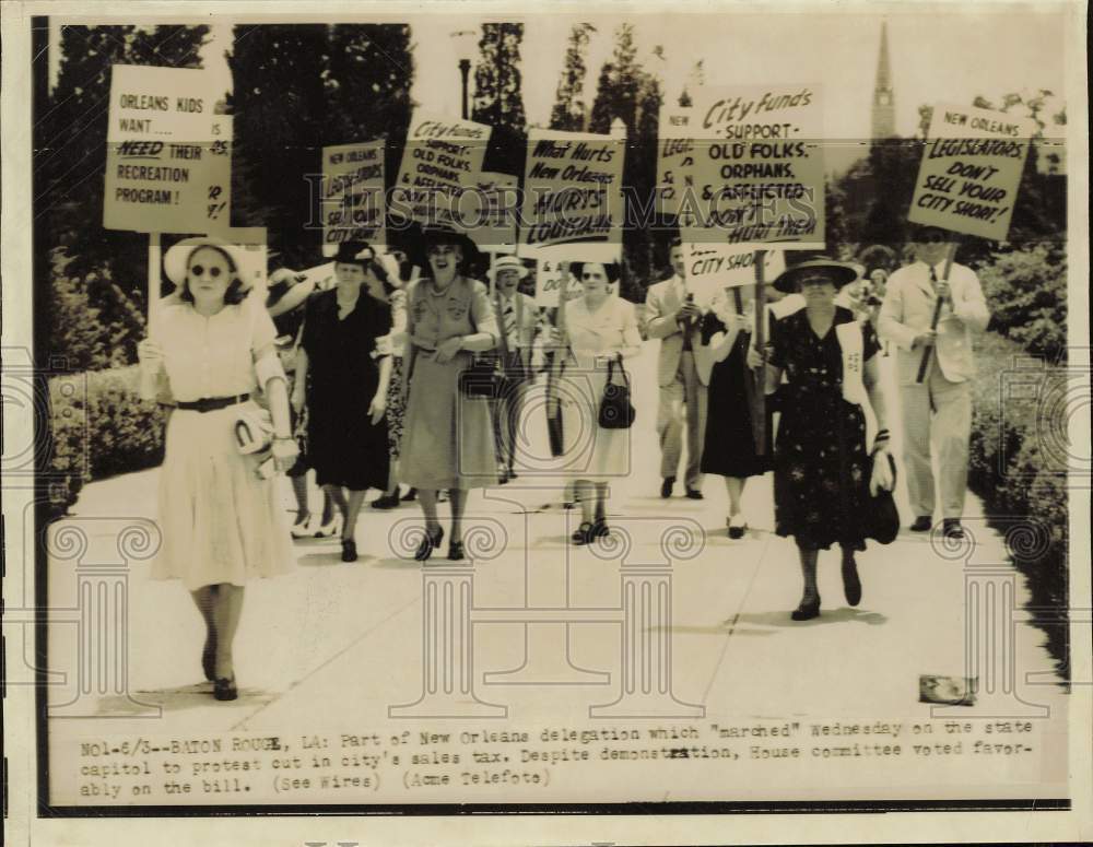 1948 Press Photo New Orleans delegation march to protest sales tax cut, LA