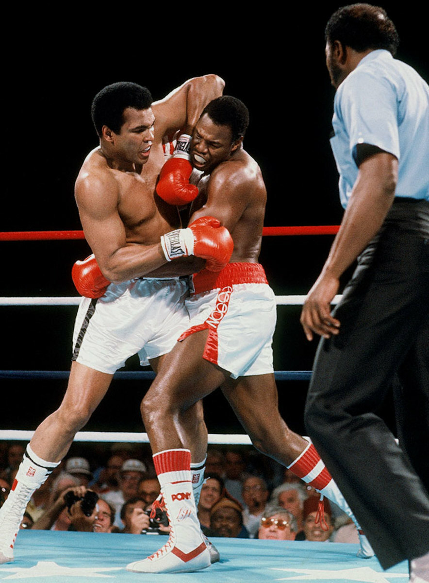 Muhammad Ali Cassius Clay Larry Holmes Boxing 8×10 Photo