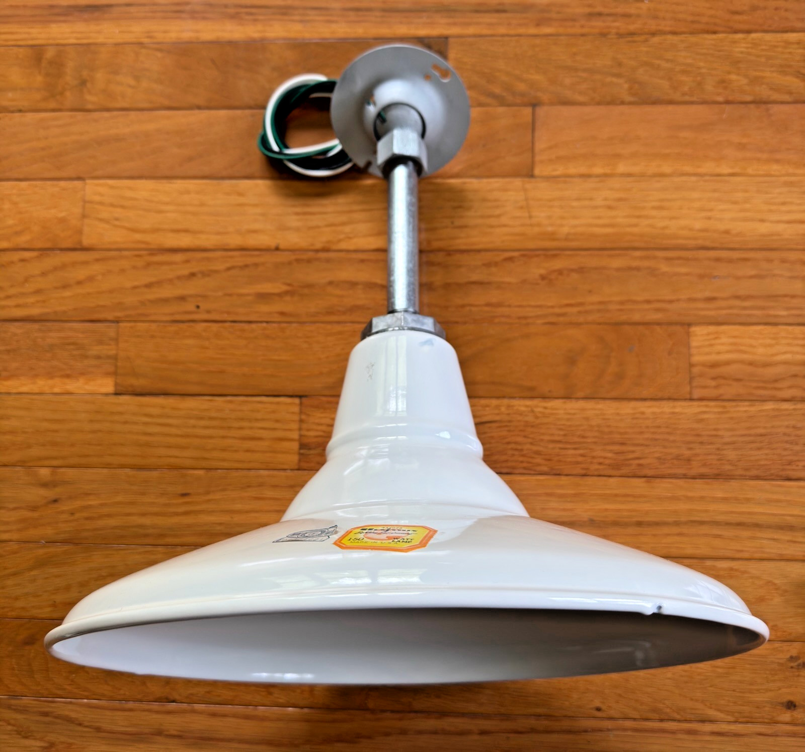 1950s Benjamin 14″ NOS Porcelain Industrial White Barn Light Vintage Gas Shallow