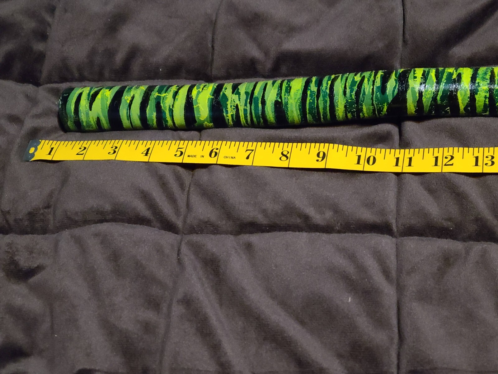 51″ Hand Crafted Elm Wood Walking Stick/Staff(SONIC NIGHT DESIGN/GLOW IN DARK