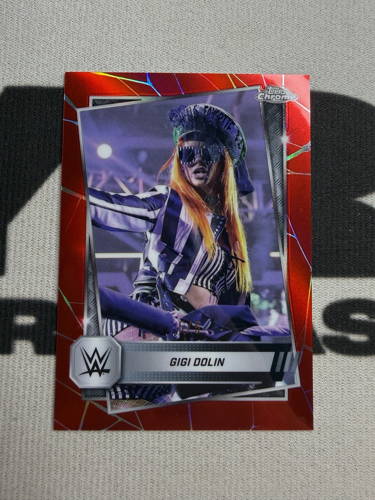 Topps 2025 Topps Chrome WWE NXT #72 Gigi Dolin 5/5 Red Refractor