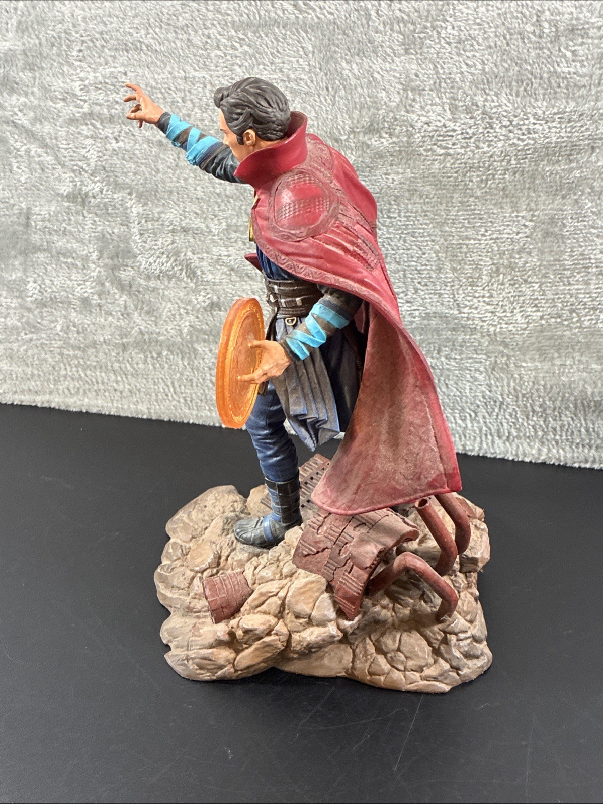 Diamond Select Avengers: Infinity War Dr. Strange PVC Diorama, Gallery Diorama