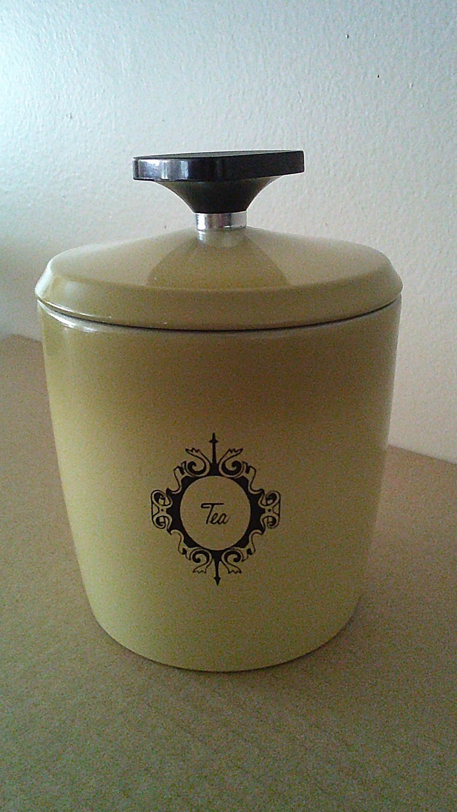 Vintage West Bend Tea Canister 6″ tall Aluminum w/Lid USA
