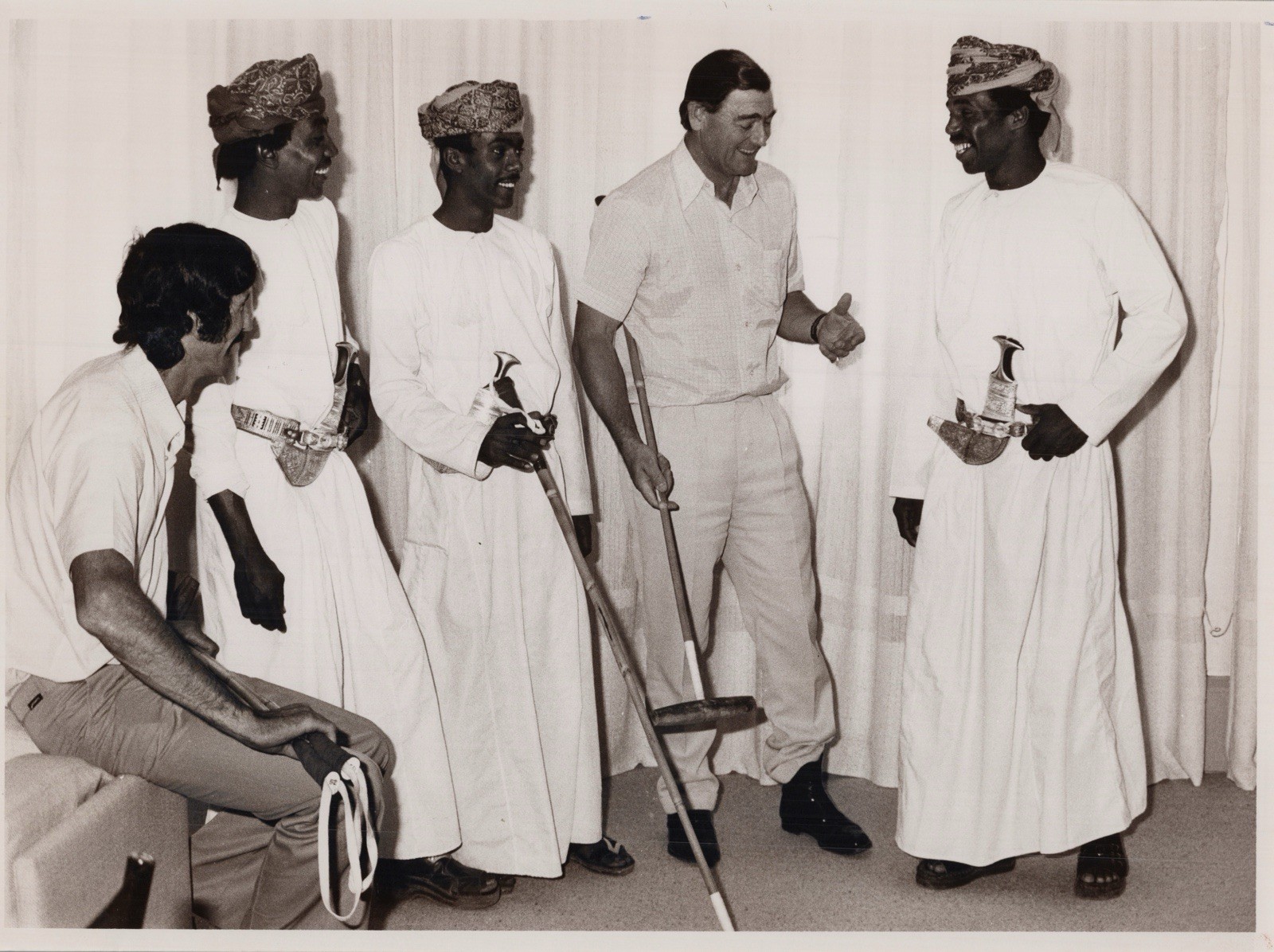A46 A4606 Oman Polo Team Royal Oman Stables Traditional Dress Dagger Khanjar