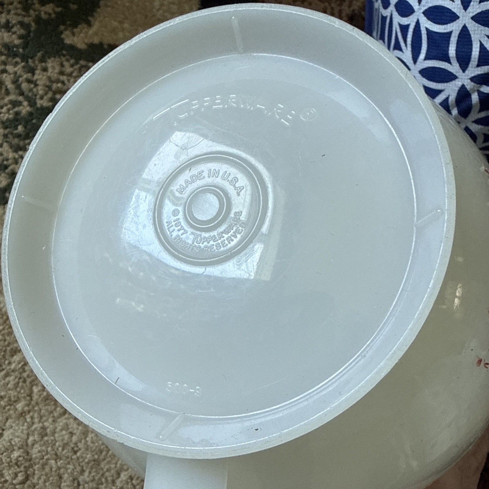 Vintage 1977 Tupperware #500 Mix N Store 8-Cup Measuring Pitcher