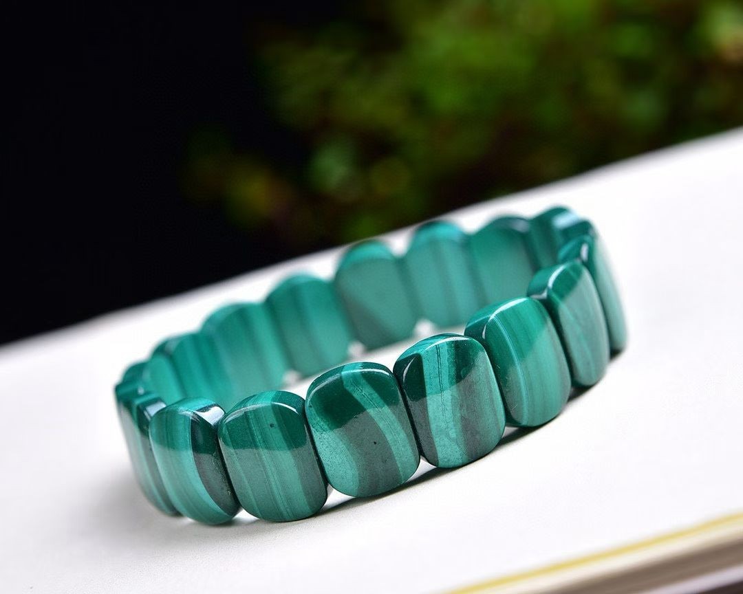 Natural malachite Quartz Crystal Beads stretch Bracelet 1pcs