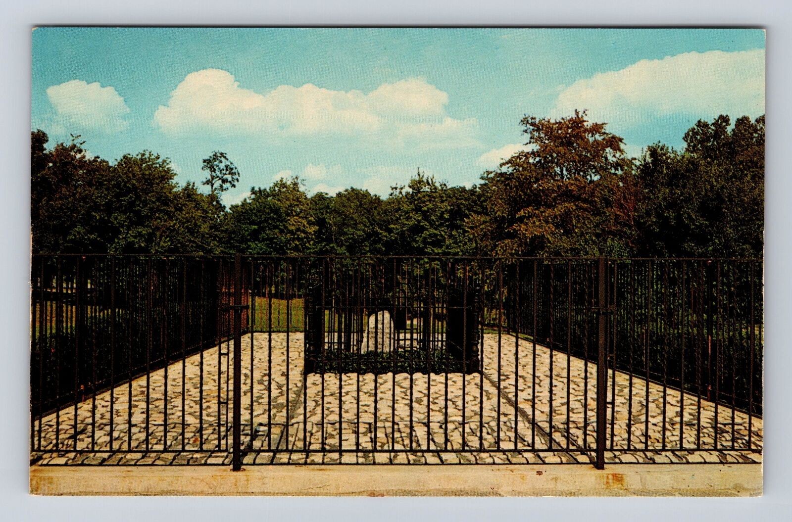 Fort Wayne IN-Indiana, Johnny Appleseed Grave, Antique Vintage Souvenir Postcard