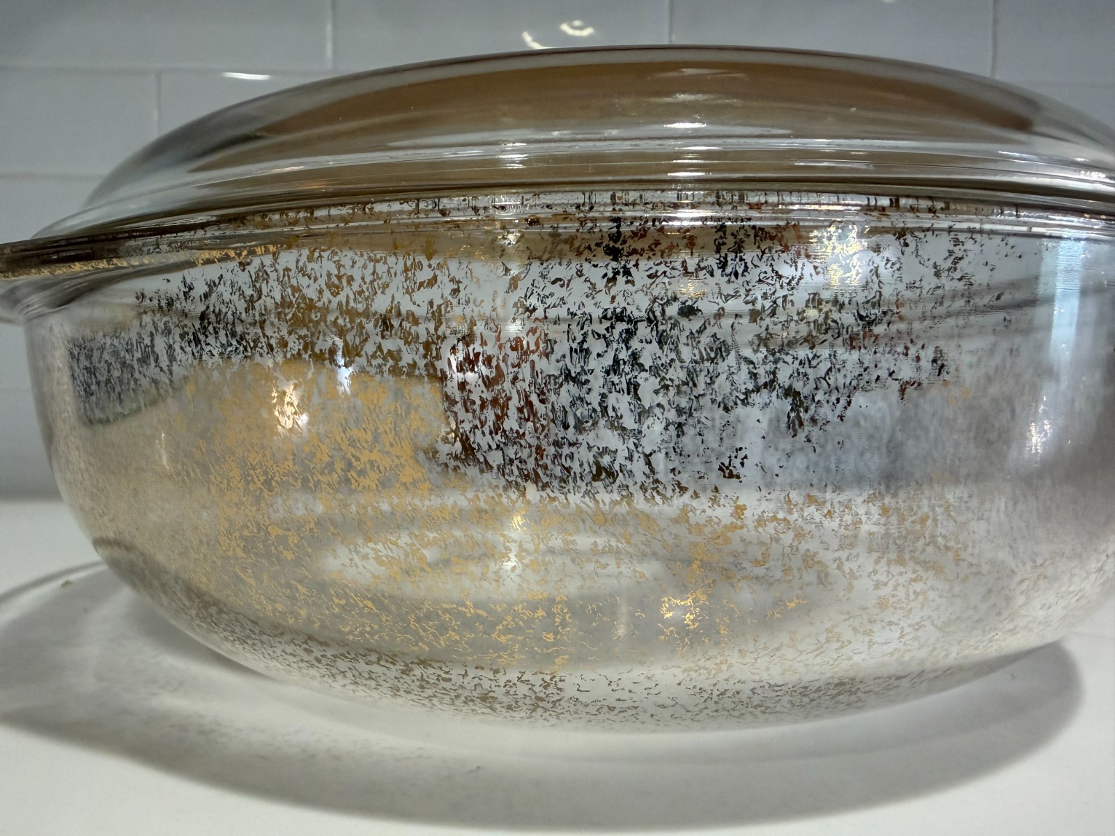 Pyrex 3‑QT Gold‑Flecked Round Casserole 026 w/ 626‑C Green & Gold Decorated Lid