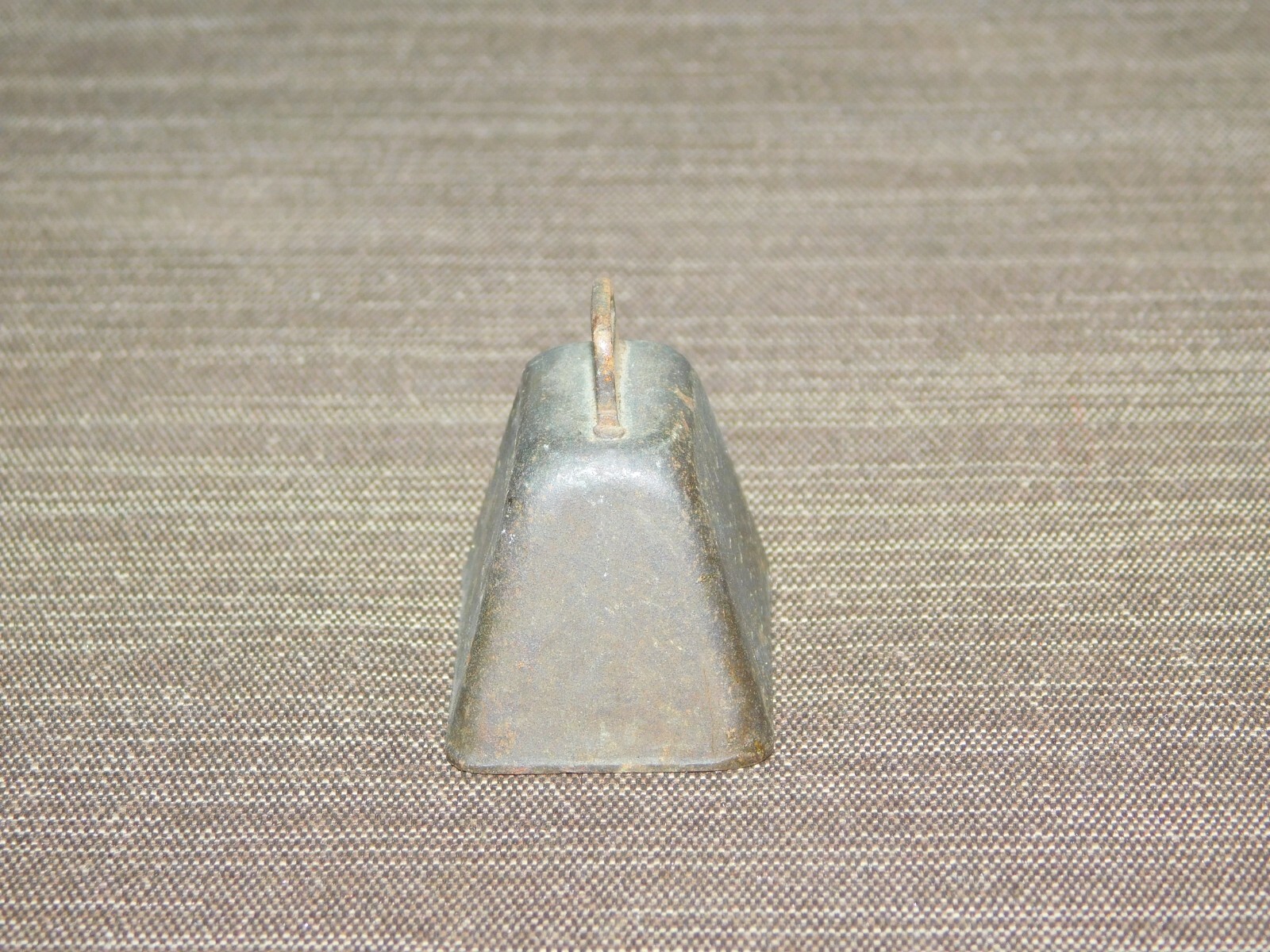 VINTAGE MILK 1 1/4″ HIGH RING FOR JERSEYS DRINK BOTTLED SUNLIGHT MINI COW BELL