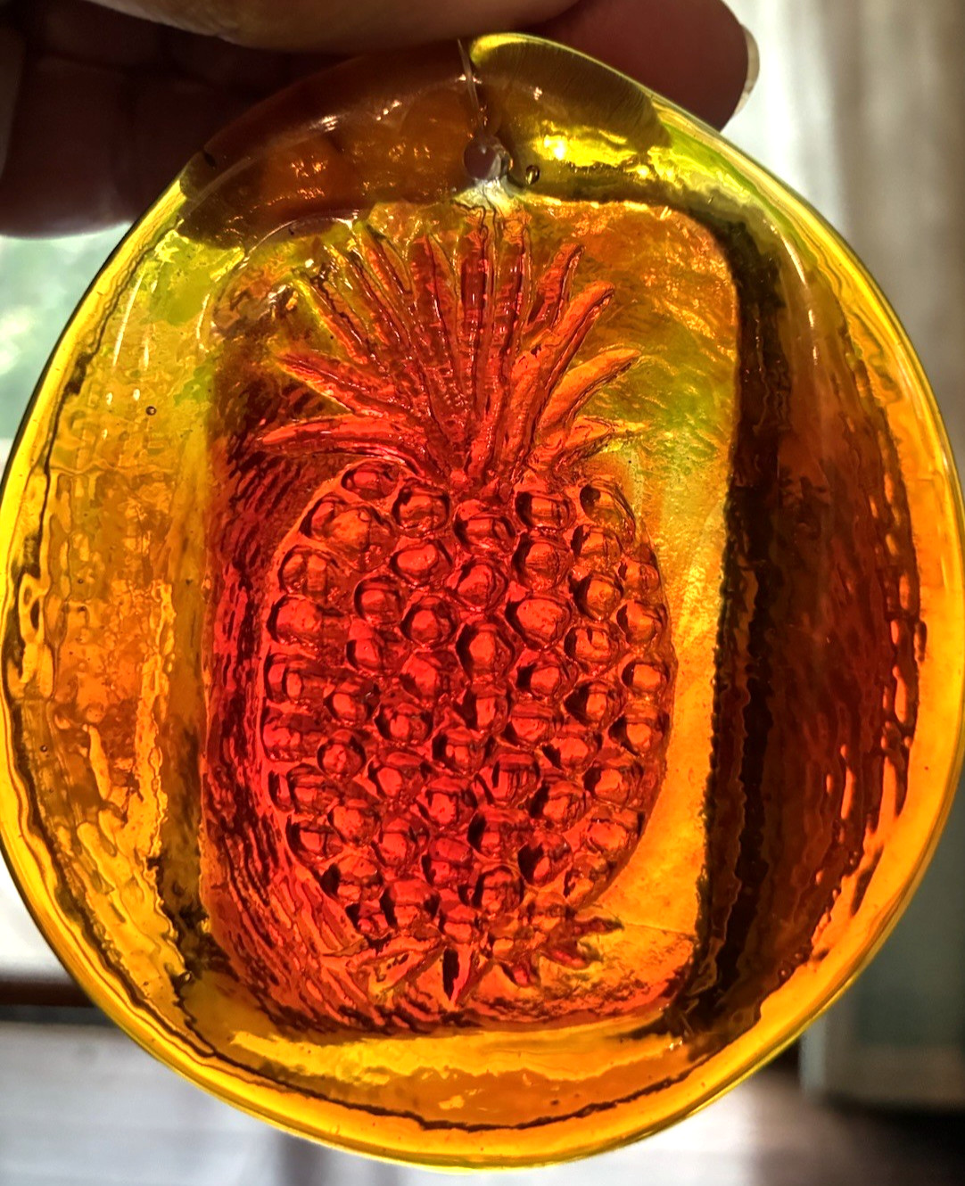 VTG. Art Glass Amberina Glass Pineapple Orange Pressed Window Suncatcher 3.5×4″