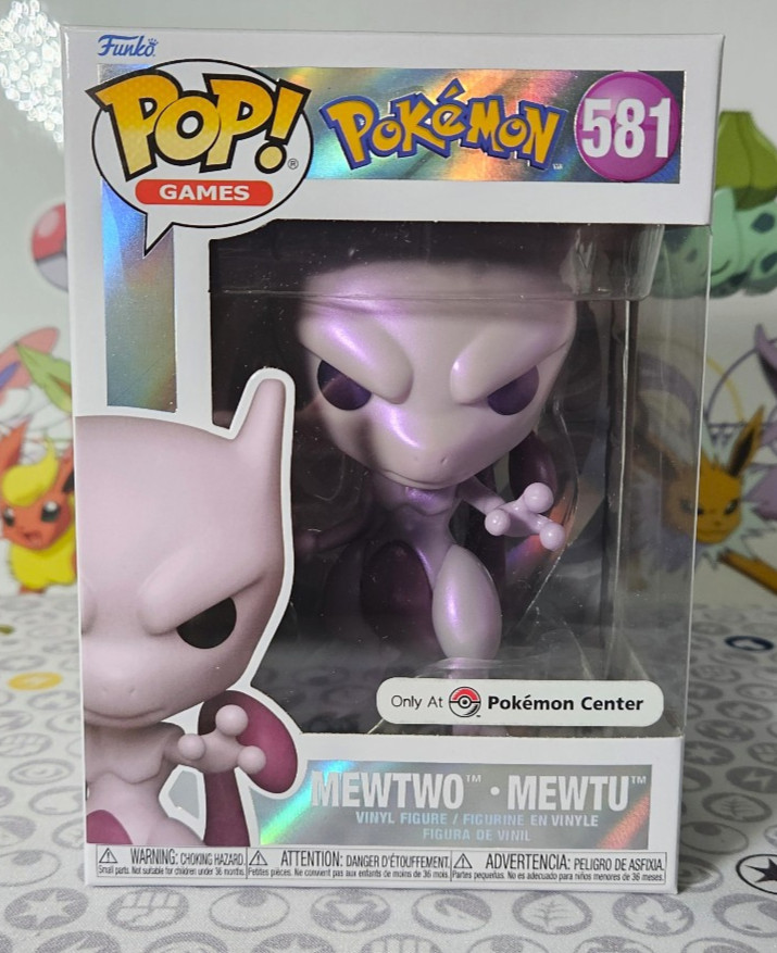 Funko Pop! 581 Pokemon – Mewtwo Pearlescent – Pokemon Center Exclusive