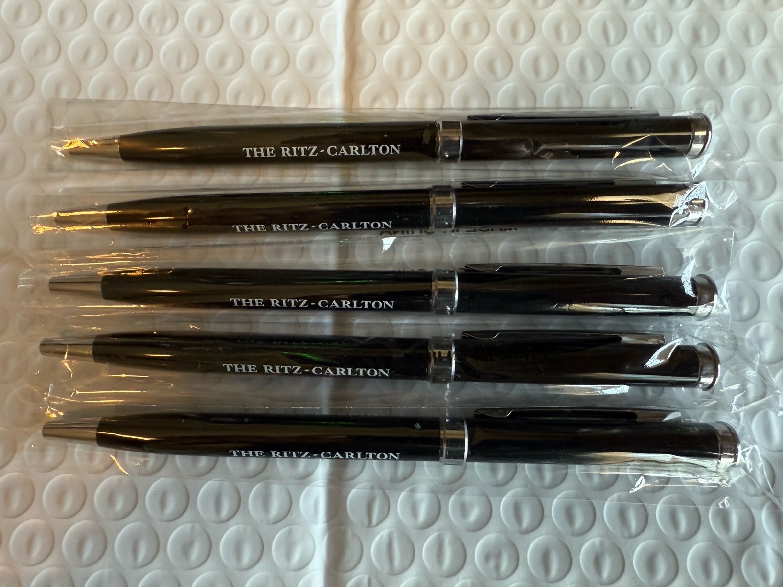 The Ritz Carlton Metal Ball Point Twist Pens Sleek Black Silver – 5 Pack NEW