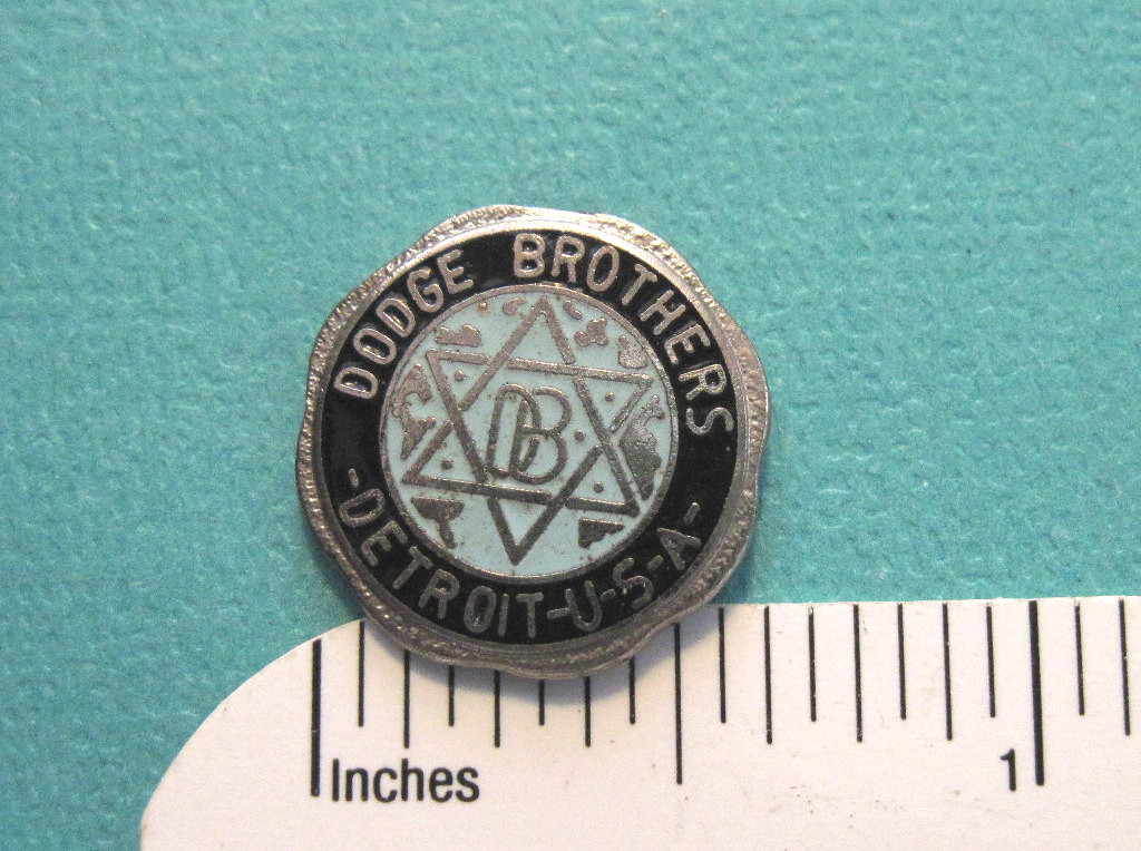 DODGE BROTHERS – hat pin, lapel pin , tie tac ( fluted edge ) GIFT BOXED QB