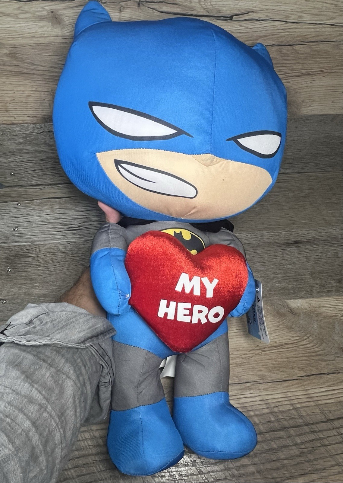 BATMAN Valentine’s Day Greeter 22″ My Hero Heart DC Super Friends Gemmy Decor