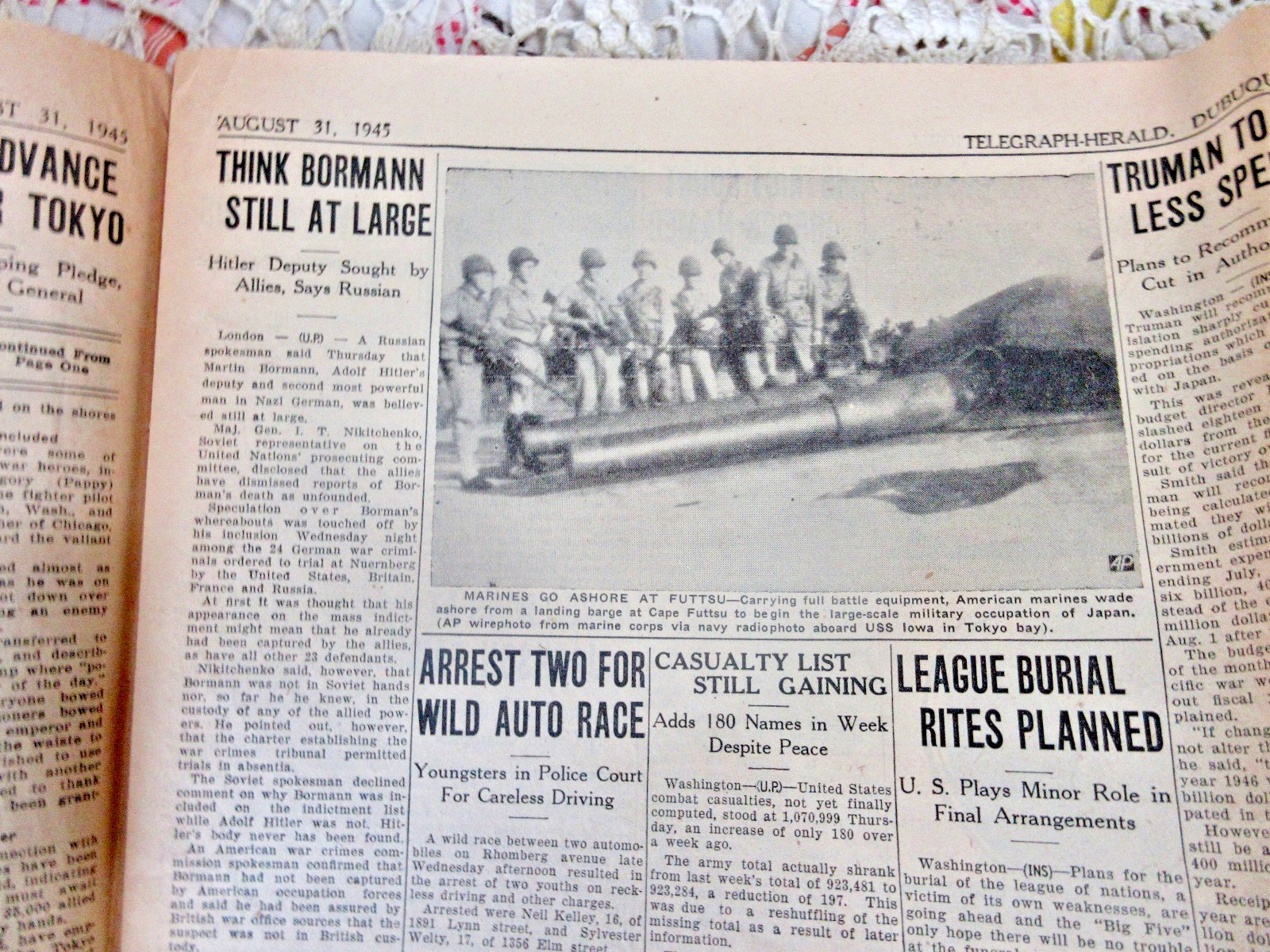 Newspaper WWII WW2 Dubuque T- Herald August 31 1945 WAR PHOTOS DON HUTSON PACKER