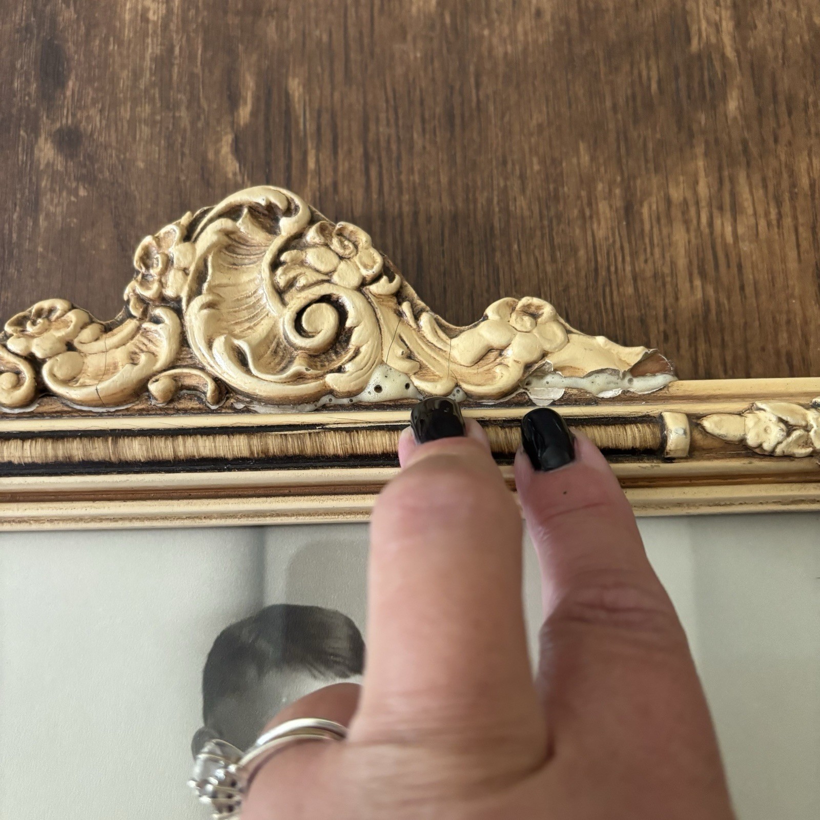 Antique Victorian Wood Picture Frame Holds 11″x14″ Gold Gesso Ornate Crested Top